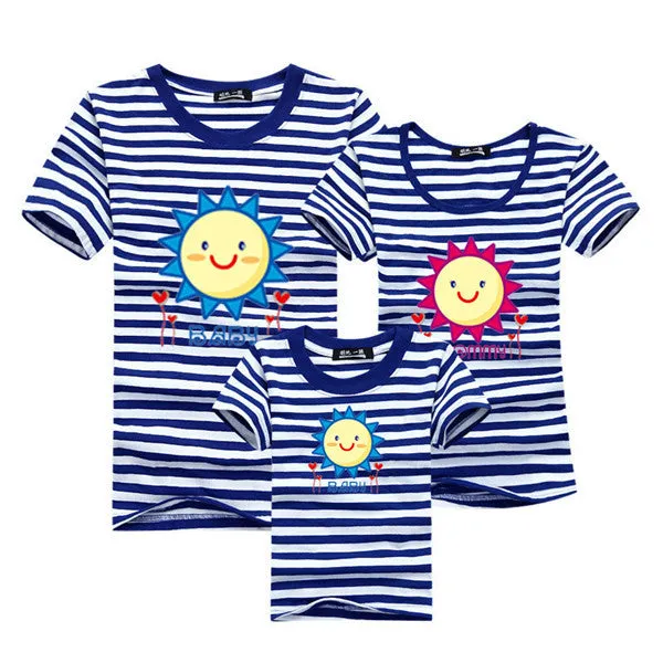 1piece New Fashion Family Matching Outfits T-shirt For mother father Baby Family fitted short-sleeved Navy Stripped Family Shirt