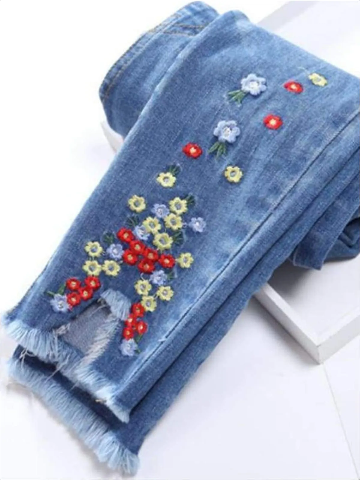 Floral Embroidered Frayed Jeans