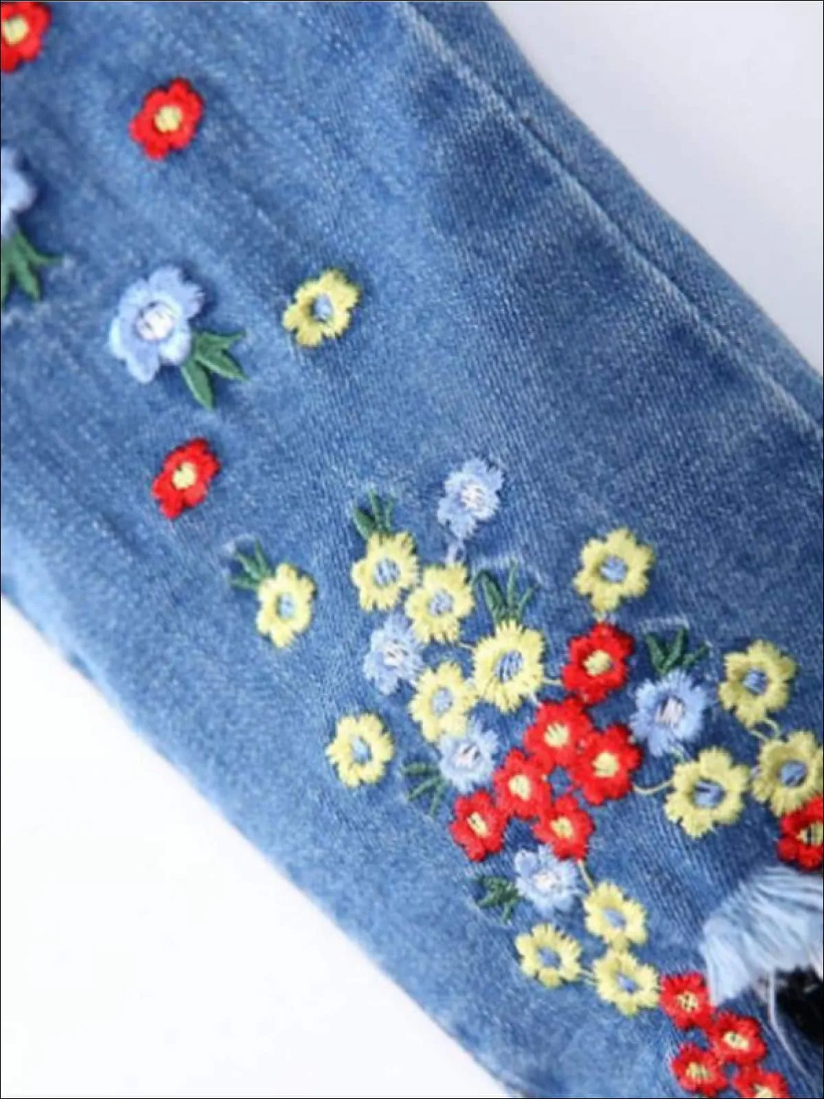 Floral Embroidered Frayed Jeans