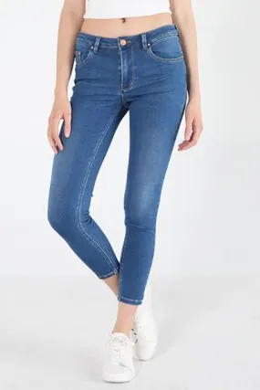 Mid Rise Jeans In Medium Wash