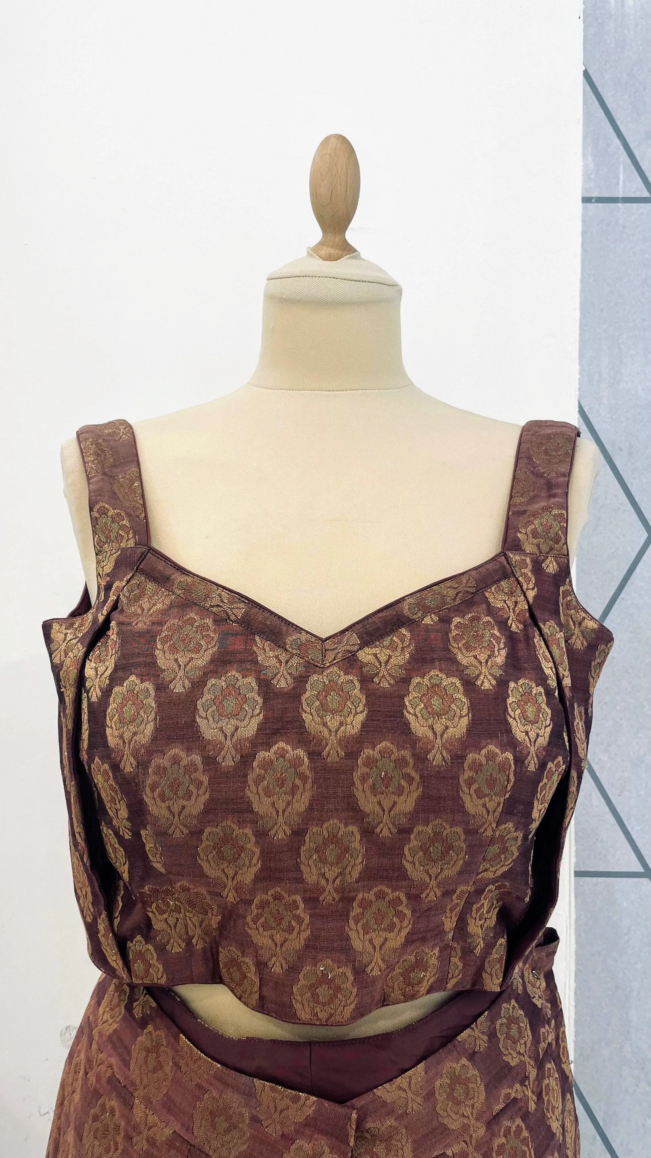 Simina Brown and Gold Crop Top and Flared Pant Brocade Co-Ord Set (Ready-to-Wear)