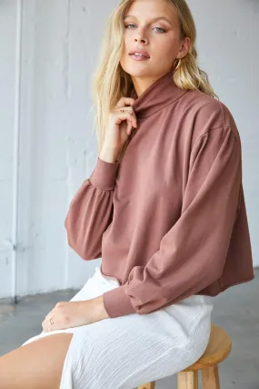 Whiskey Rust Feels Mock Neck Crop Sweatshirt